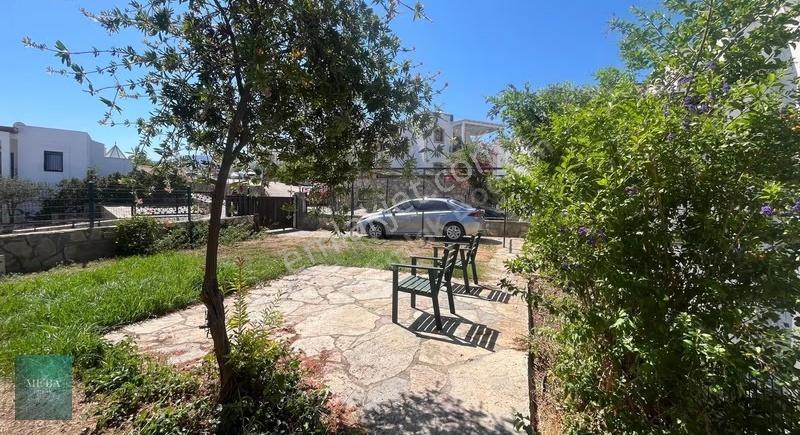 Merkezi Konumda Plajlı Tam Müstakil Manzaralı 3+2 Villa - Görsel 11