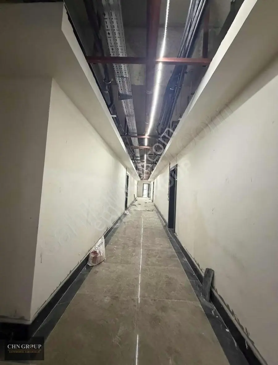 Empire Beylikdüzü E-5 Üzerinde Metrobüs Yani Satılık 1+0 Ofis - Görsel 3
