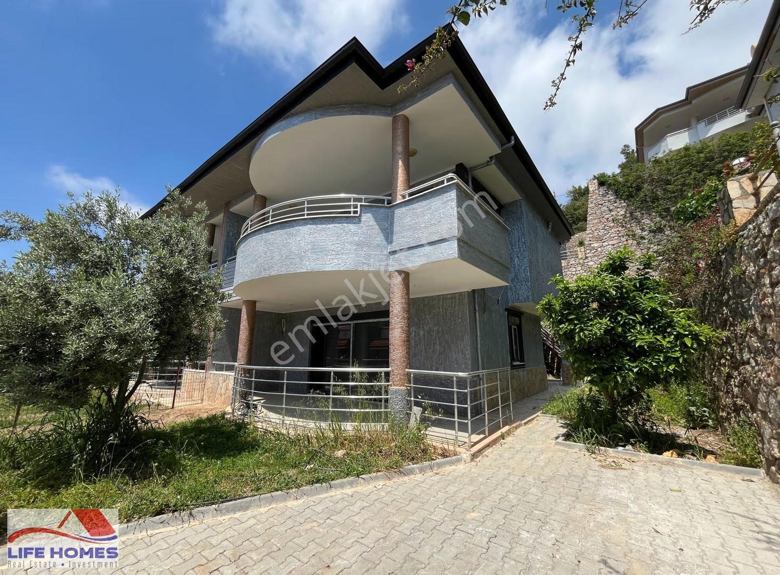 Alanya Bektaş'ta Deniz Manzaralı, Havuzlu Ve Bahçeli İkiz Villa - Görsel 15