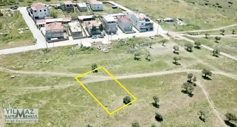 Çandarlı Kavşağında 390 M² İkiz Villalık Satılık Arsa