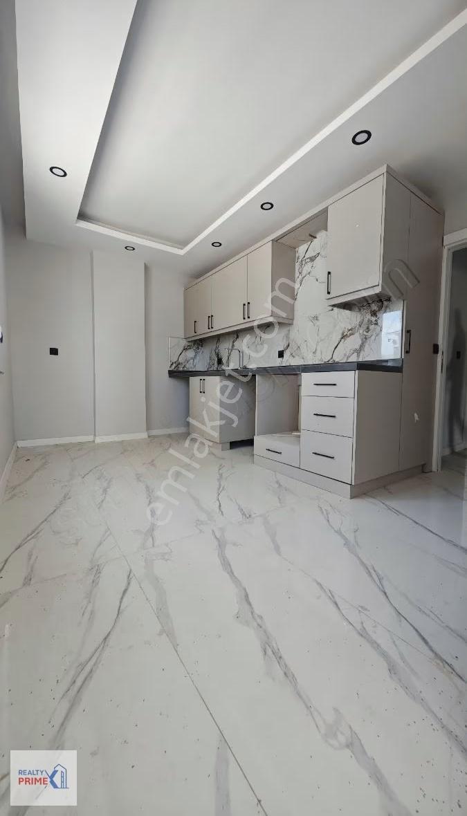 Antalya Kepez Aktoprakta Havuzlu Sitede Satılık 2+1 Giriş Kat - Görsel 3