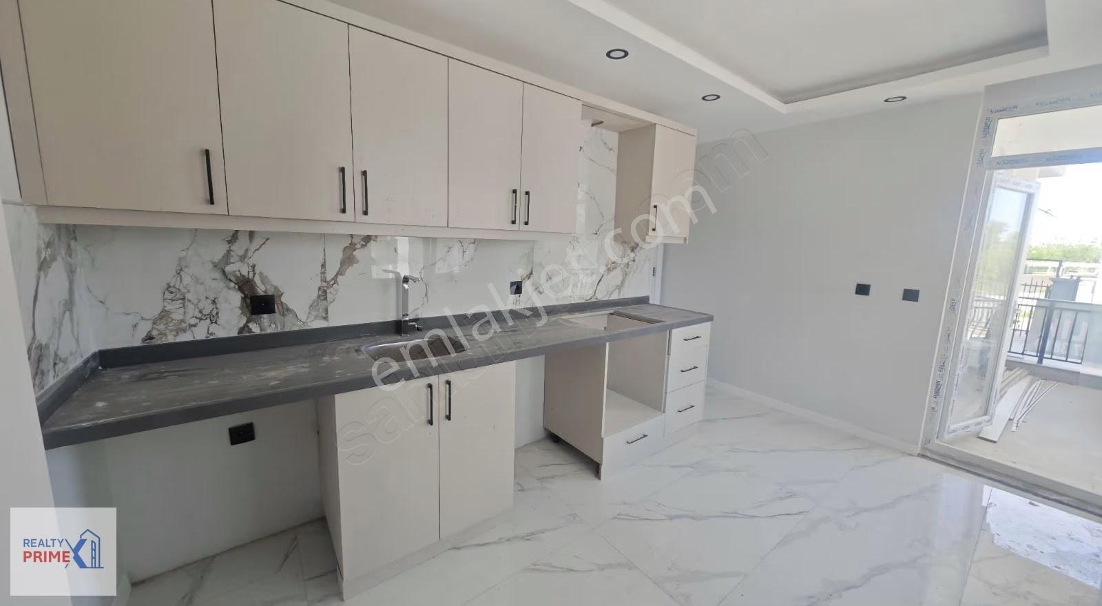 Antalya Kepez Aktoprakta Havuzlu Sitede Satılık 2+1 Giriş Kat