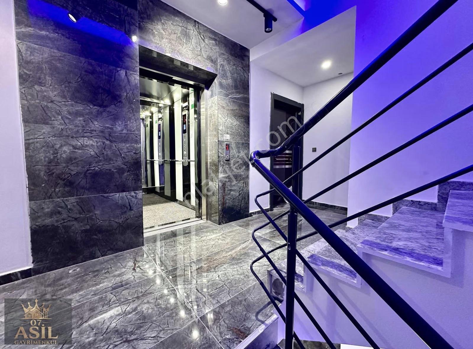 Teomanpaşada Açık Mutfaklı Çok Şık Bir Daire - Görsel 24