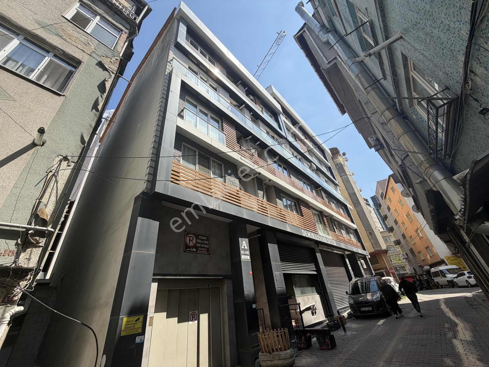 Zorlu Holding Karşısı 3+1 Otoparklı Asansörlü Dublex Daire - Görsel 31