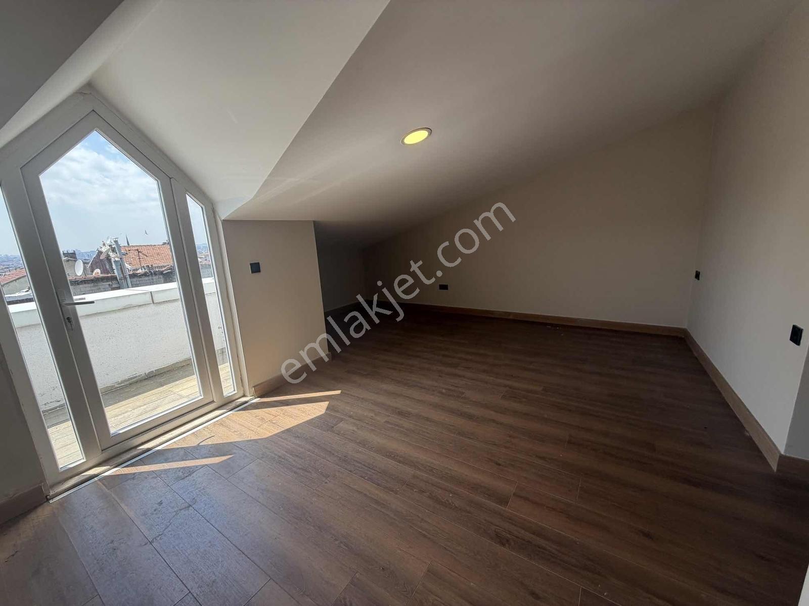 Zorlu Holding Karşısı 3+1 Otoparklı Asansörlü Dublex Daire - Görsel 27