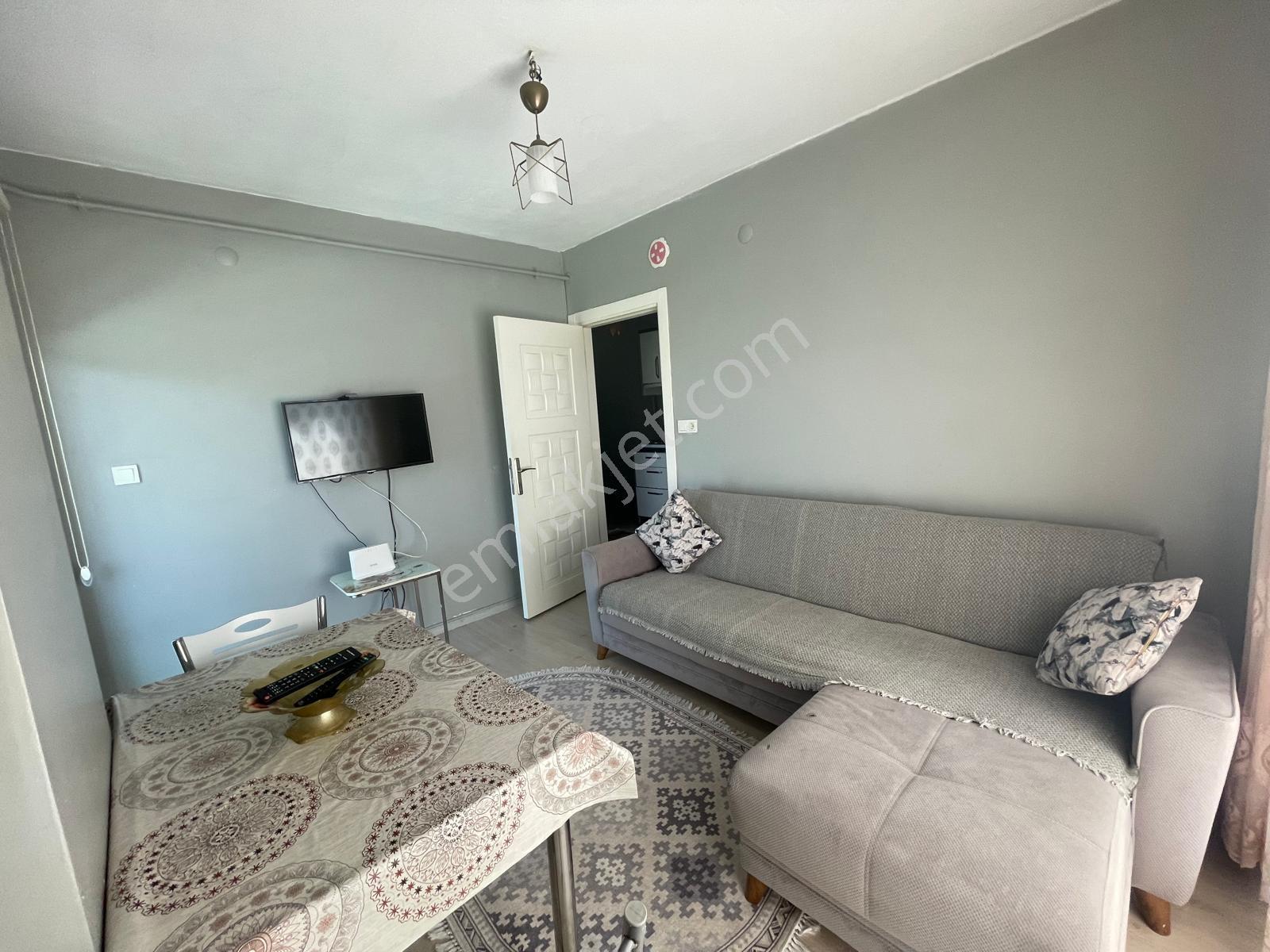 B&u Gayrimenkulden Abonelikler Açık. Eşyalı 2+0 Kiralık Daire - Görsel 3