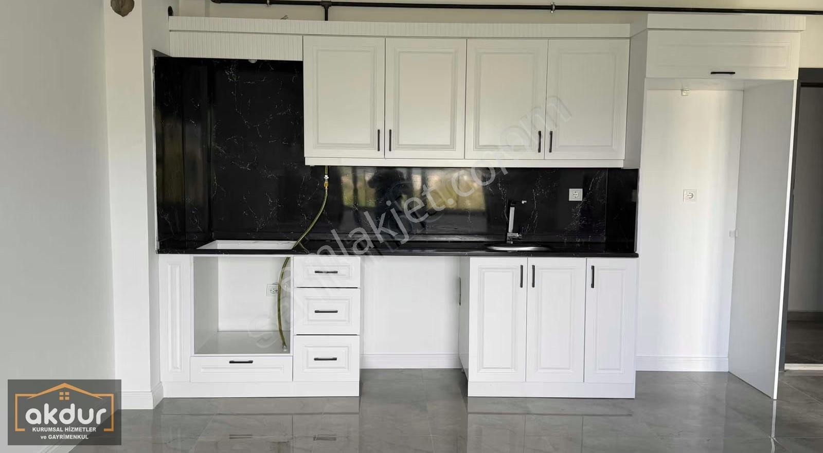 Akdur'dan Tekkeköy'de Kiralık 1+1 Hastane Projesi Yanın'da Daire - Görsel 24