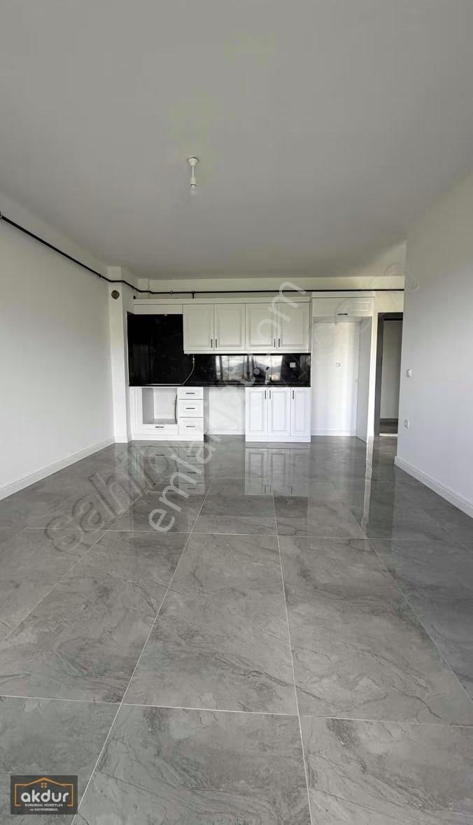Akdur'dan Tekkeköy'de Kiralık 1+1 Hastane Projesi Yanın'da Daire - Görsel 15