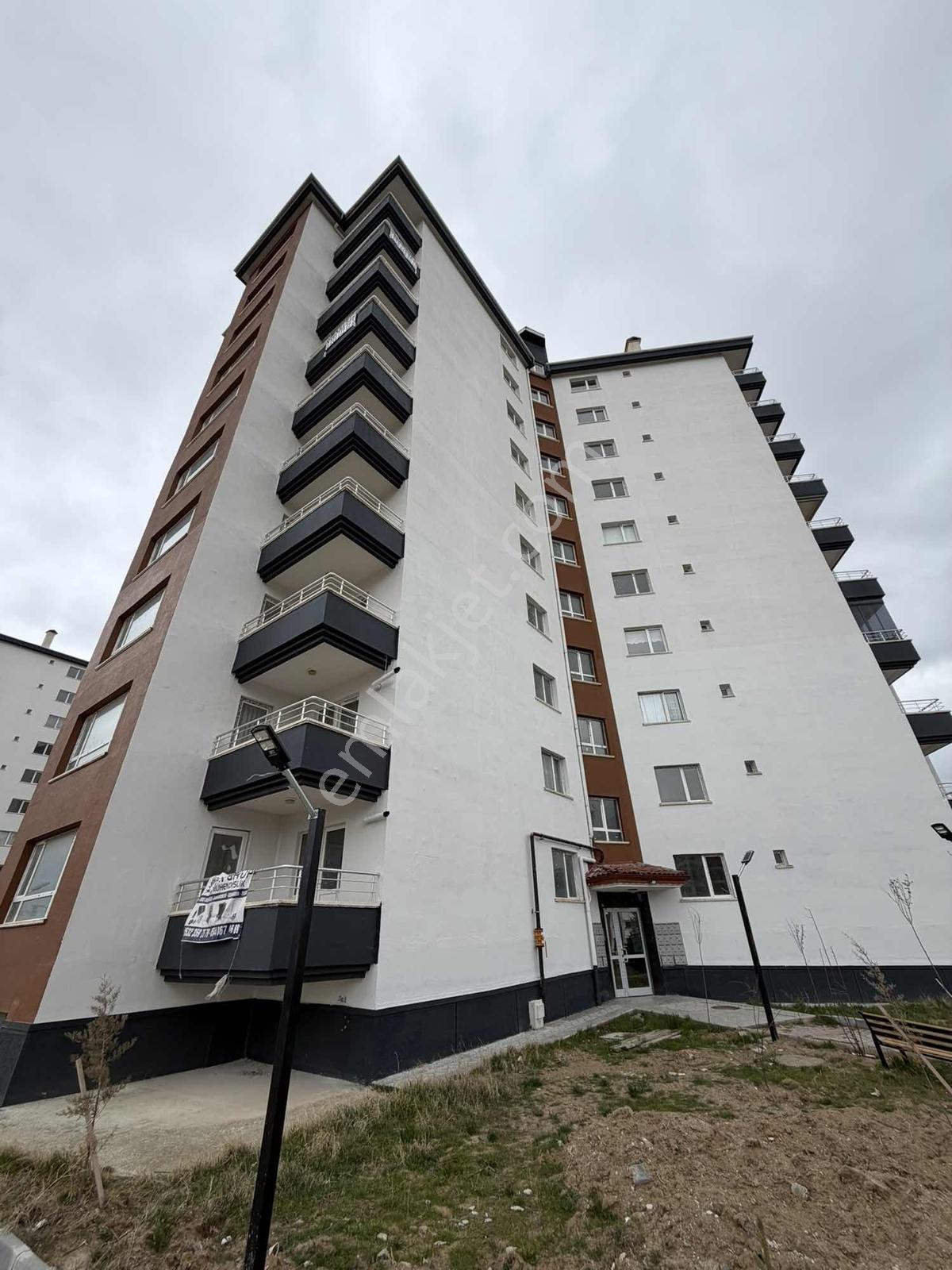Temelli Alcı Mahallesinde Site İçerisinde 3+1 Satılık Daire