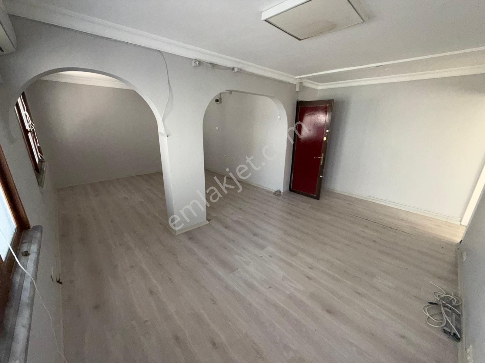 Şirinevler Meydanda 1+1 50 M2 Klimalı 2. Kat Kiralık Ofis - Görsel 6