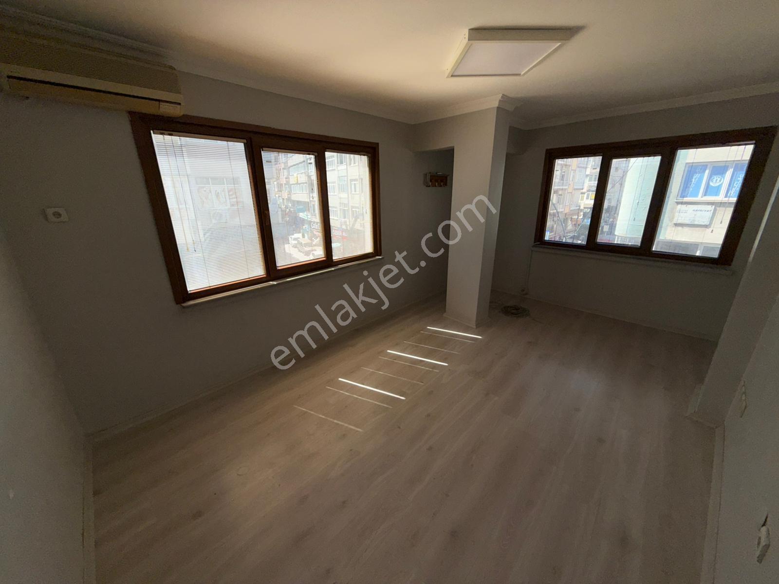 Şirinevler Meydanda 1+1 50 M2 Klimalı 2. Kat Kiralık Ofis - Görsel 8