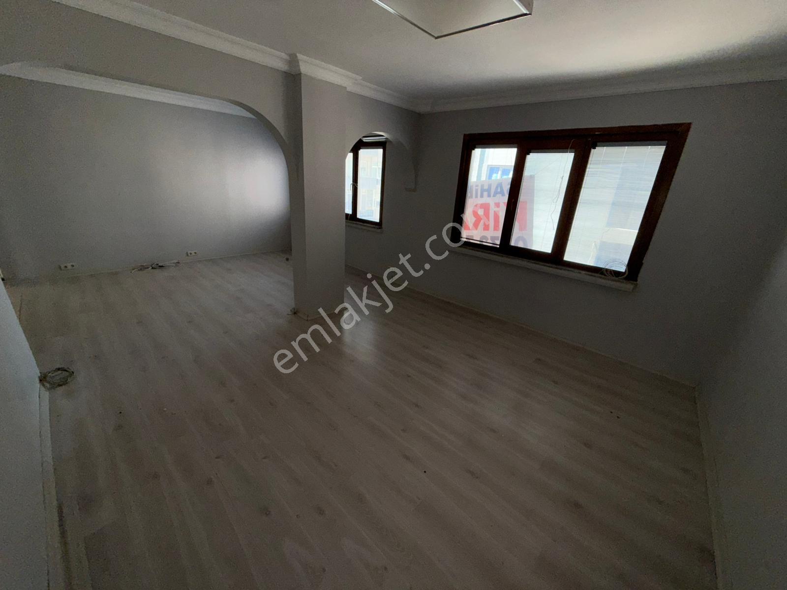 Şirinevler Meydanda 1+1 50 M2 Klimalı 2. Kat Kiralık Ofis - Görsel 4