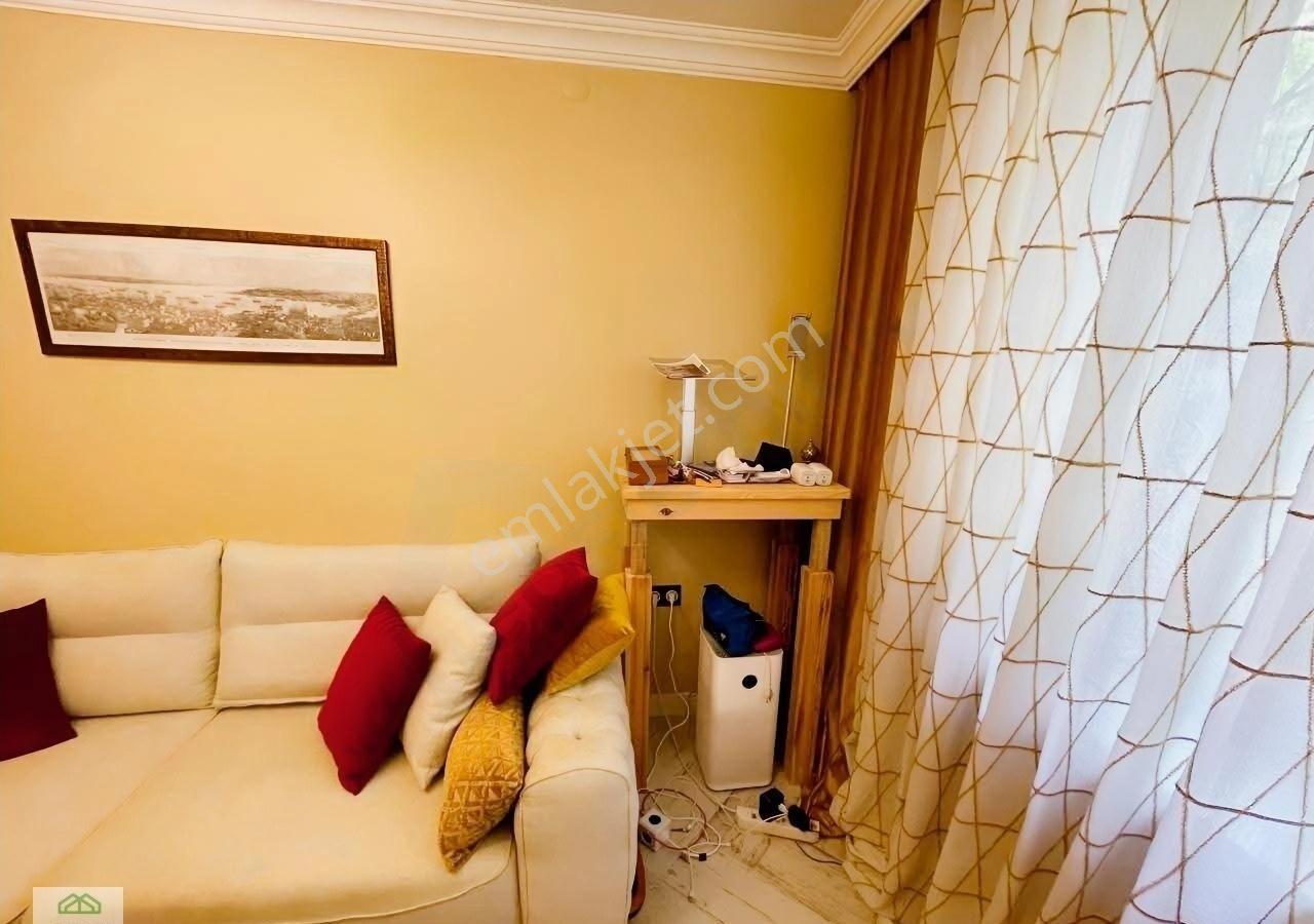 Kuşadası Marina'da 2+1 Eşyalı Satılık Lüx Dublex Daire - Görsel 2