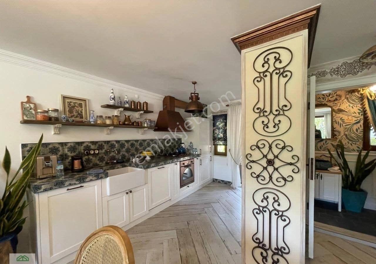 Kuşadası Marina'da 2+1 Eşyalı Satılık Lüx Dublex Daire - Görsel 3