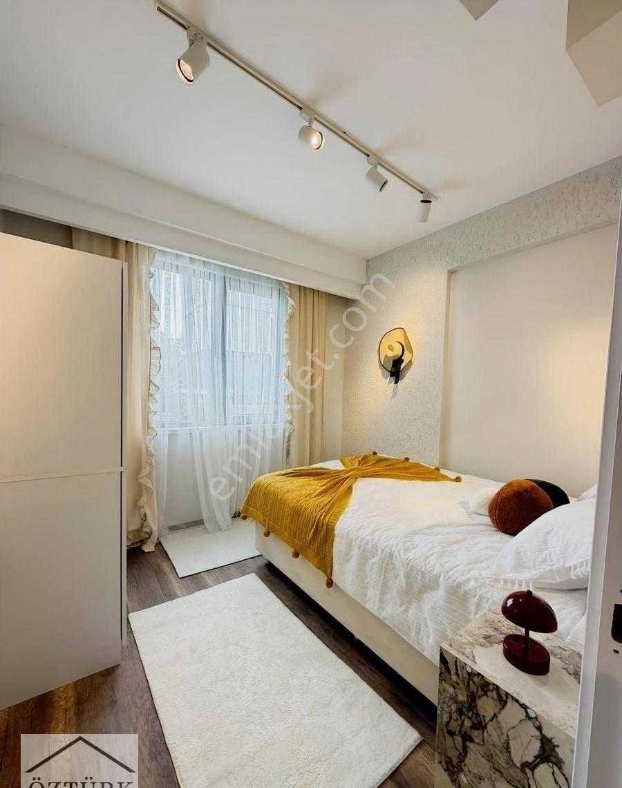 Körfezde Özenle Dizayn Edilmiş Full Eşyalı Satılı Lüks 1+1 Daire - Görsel 14