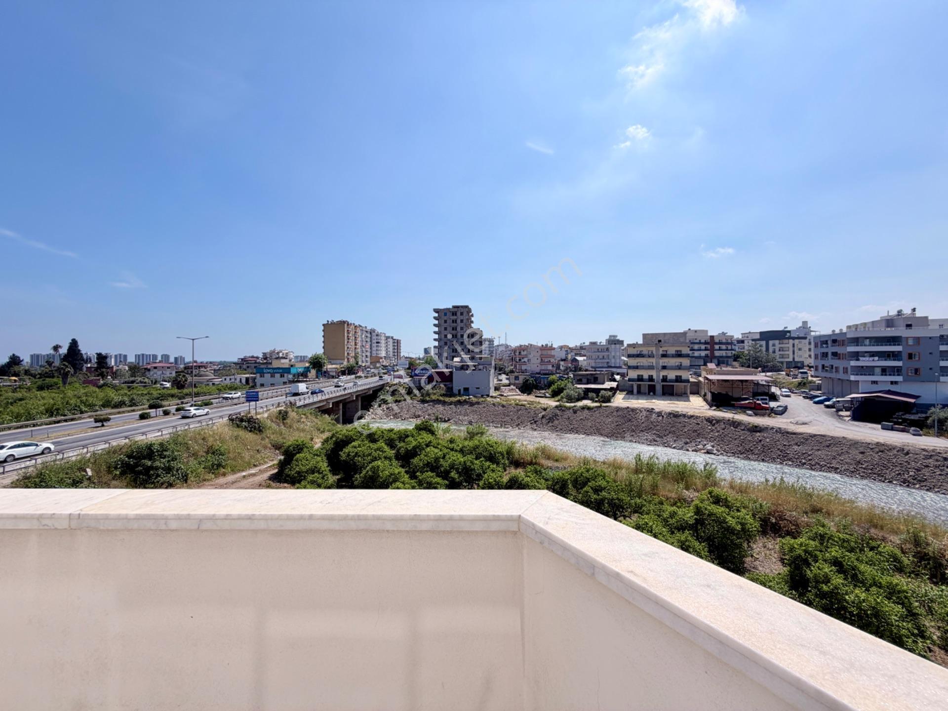 Mersin Çeşmeli’de Satılık Özel Teraslı 3+1 Daire - Görsel 33