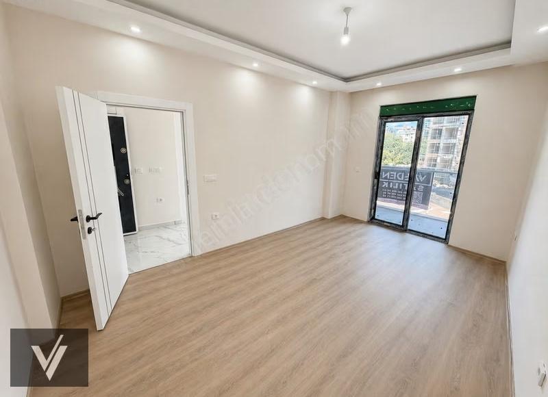 Alanya Oba'da Site İçinde, Kapalı Havuzlu 1+1 Daire - Görsel 12