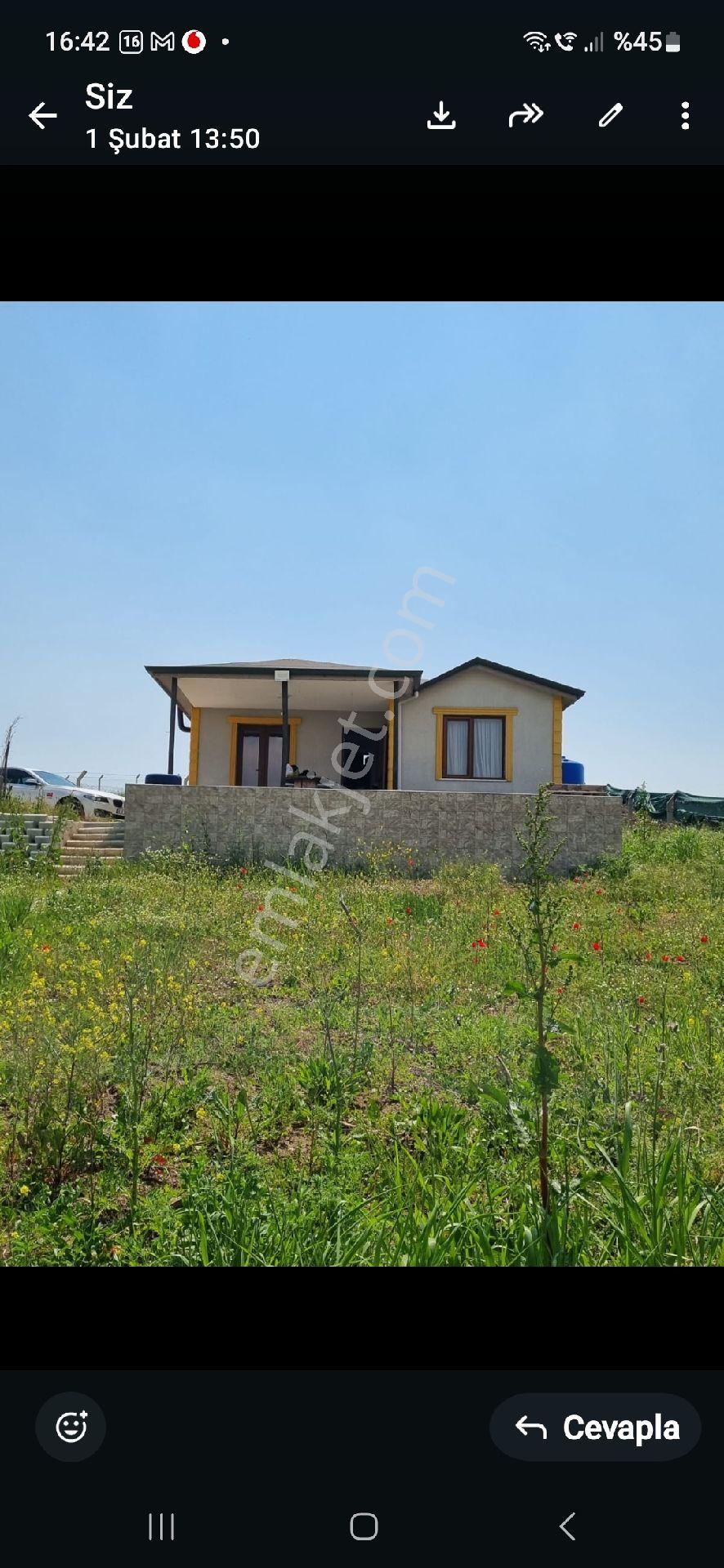Tarla İçinde Köyevi