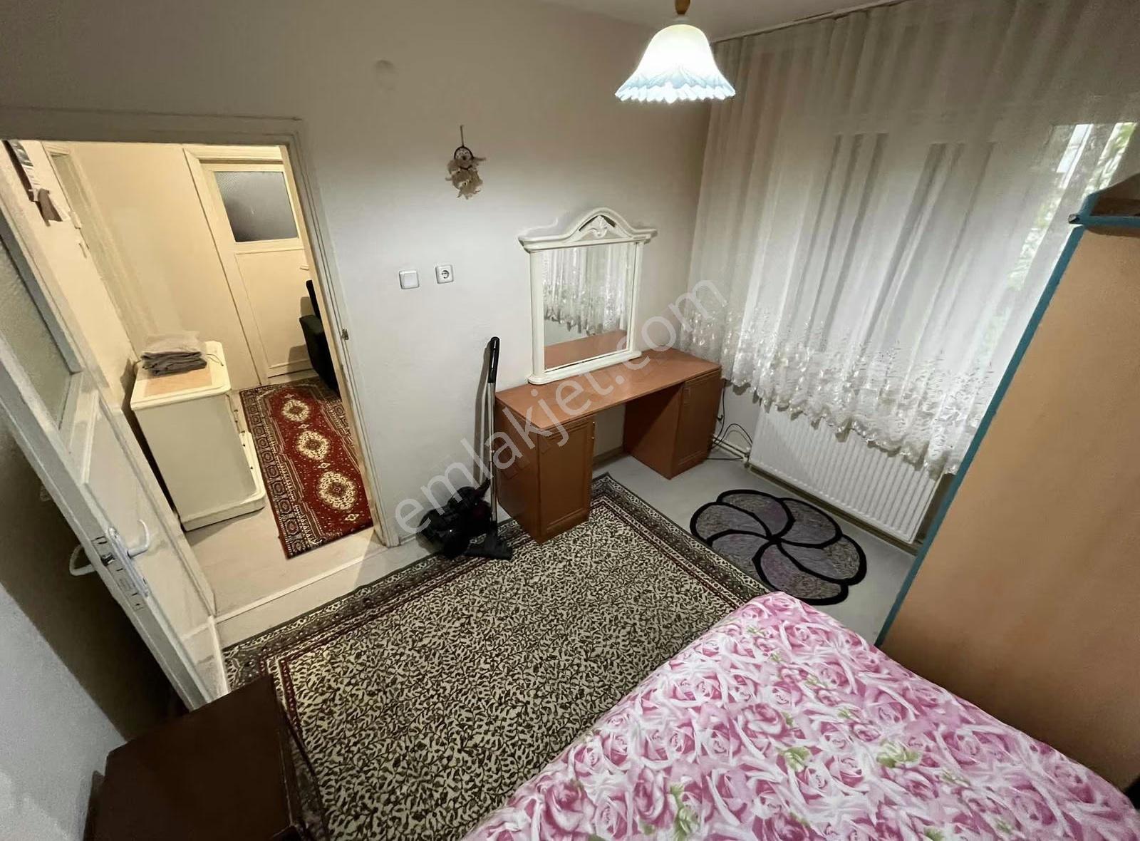 Sütlüce Mahallesi'nde Nef Civarı Eşyalı 3+1 Kiralık Daire - Görsel 2