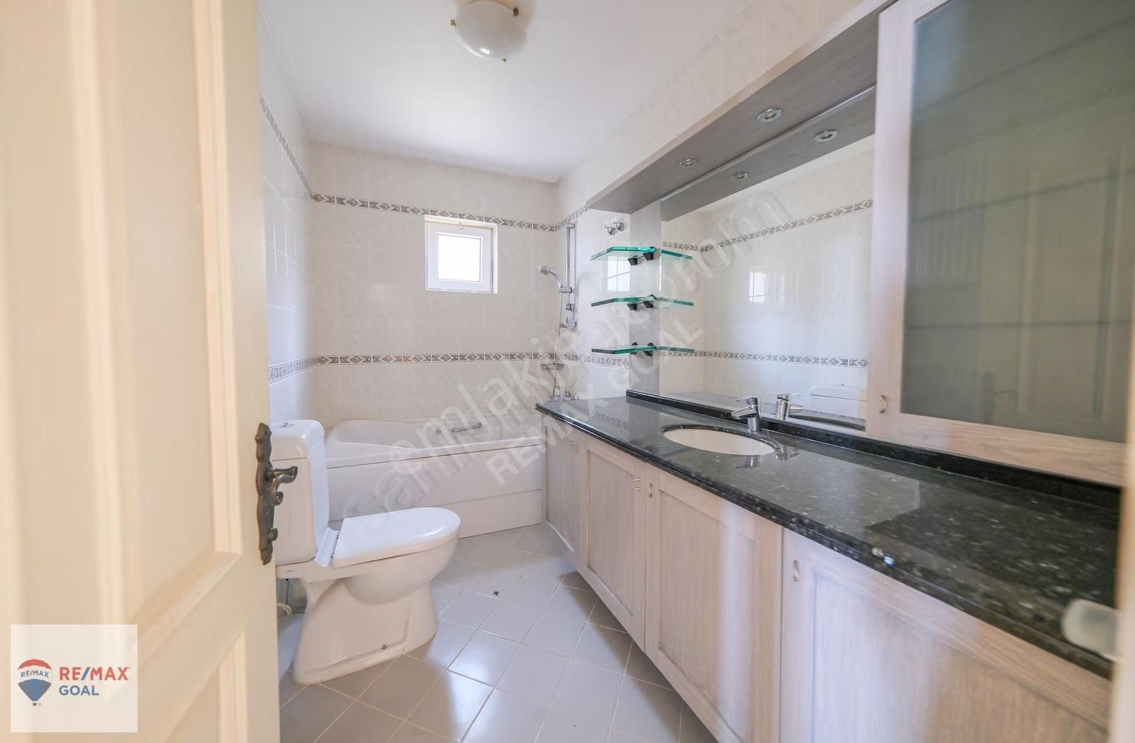 Mudanya Kumyaka'da Deniz Manzaralı, Lüks 8+2 Villa - Görsel 8