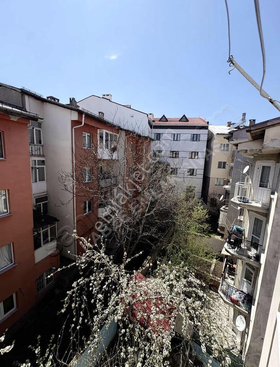 Kabze Emlaktan Sularbaşında Satılık Daire..!! - Görsel 4