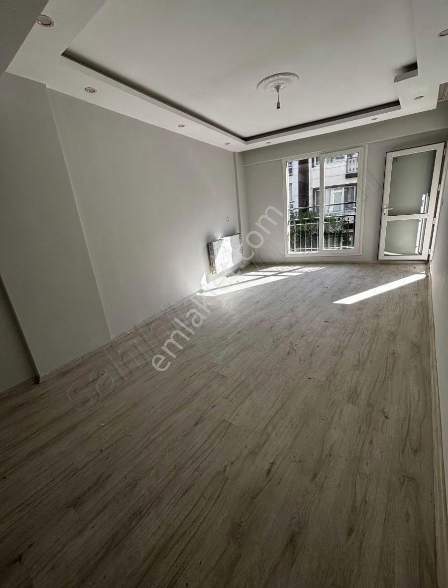 Saruhanlı Merkezde Arakat Geniş 2+1 Kapalı Mutfak Kiralık Daire