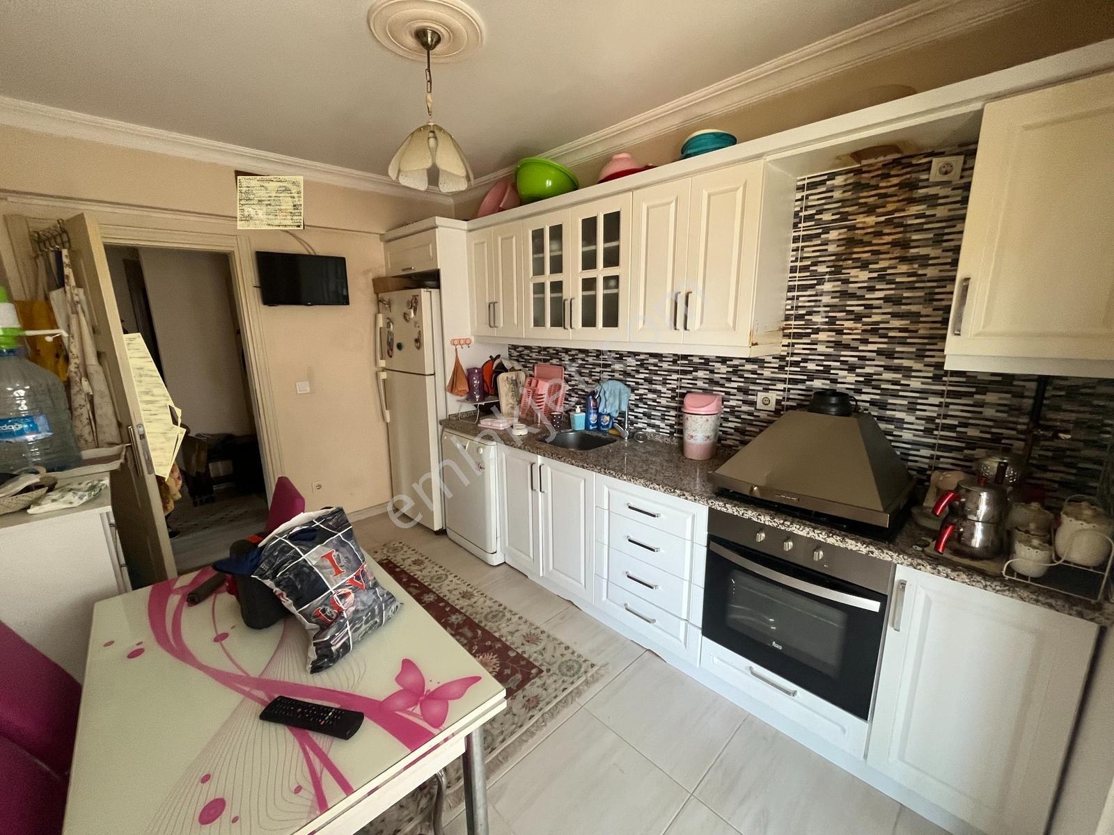 Söğütlü'de Kiralık Cadde Üzeri Arakat Geniş Daire - Görsel 27