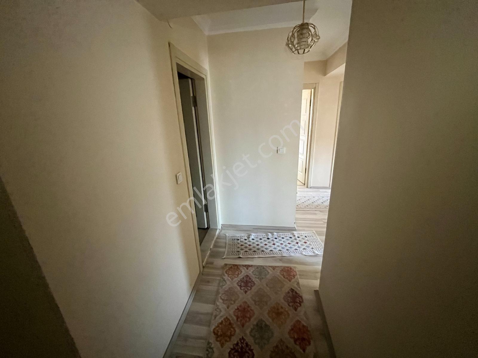 Söğütlü'de Kiralık Cadde Üzeri Arakat Geniş Daire - Görsel 17