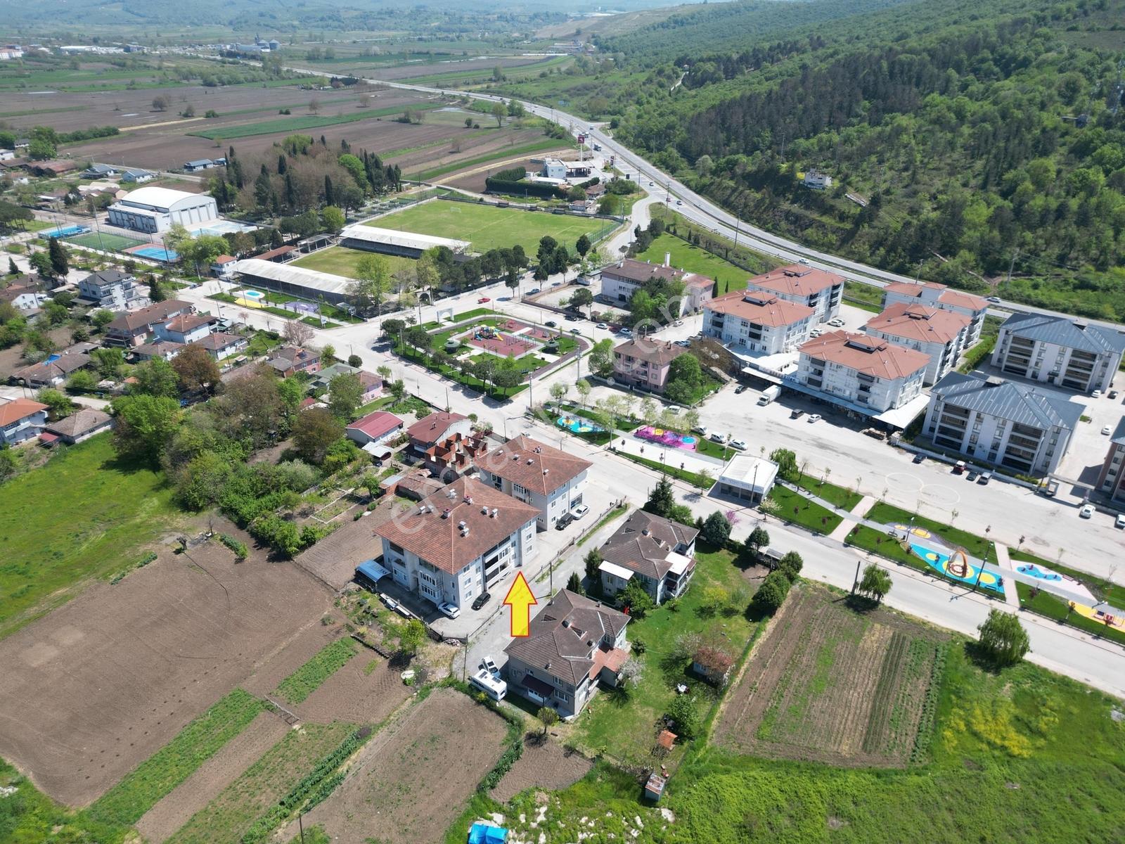 Söğütlü'de Kiralık Cadde Üzeri Arakat Geniş Daire - Görsel 30
