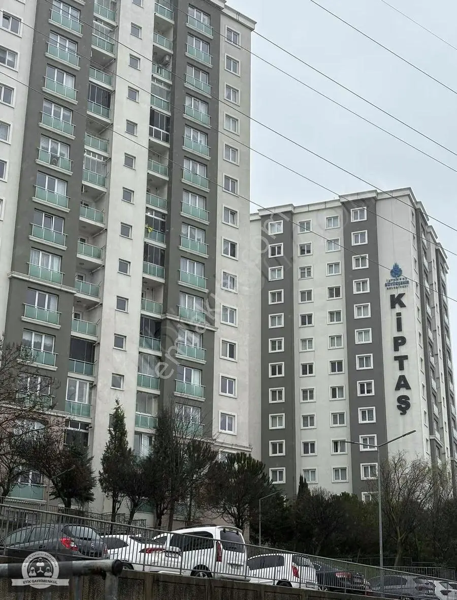 Kayabaşı Kiptaş Konutlarında 3+1 100 M2 Satılık Arakat Daire
