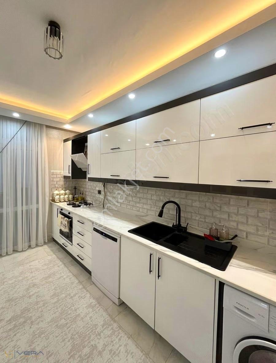 Beykentte Site İçinde Bakımlı 3+1 Satılık Daire 140 M² Net - Görsel 6