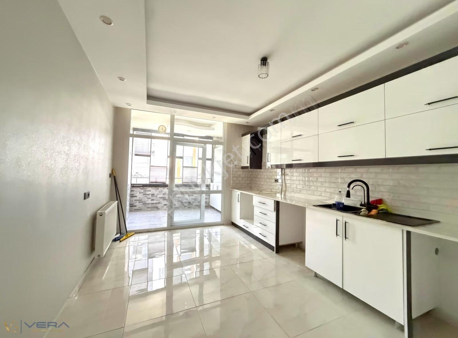 Beykentte Site İçinde Bakımlı 3+1 Satılık Daire 140 M² Net - Görsel 24