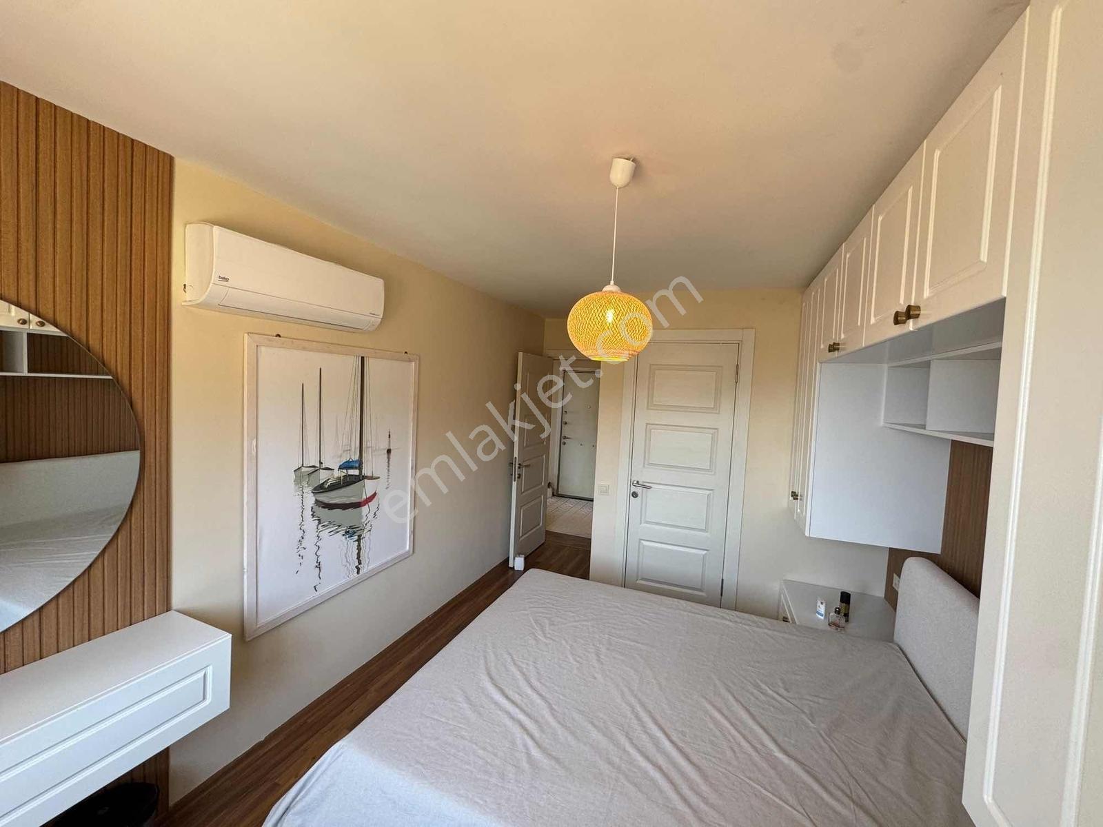 Kuşadasında Ful Deniz Manzaralı 3+1 Eşyalı Satılık Daire - Görsel 13