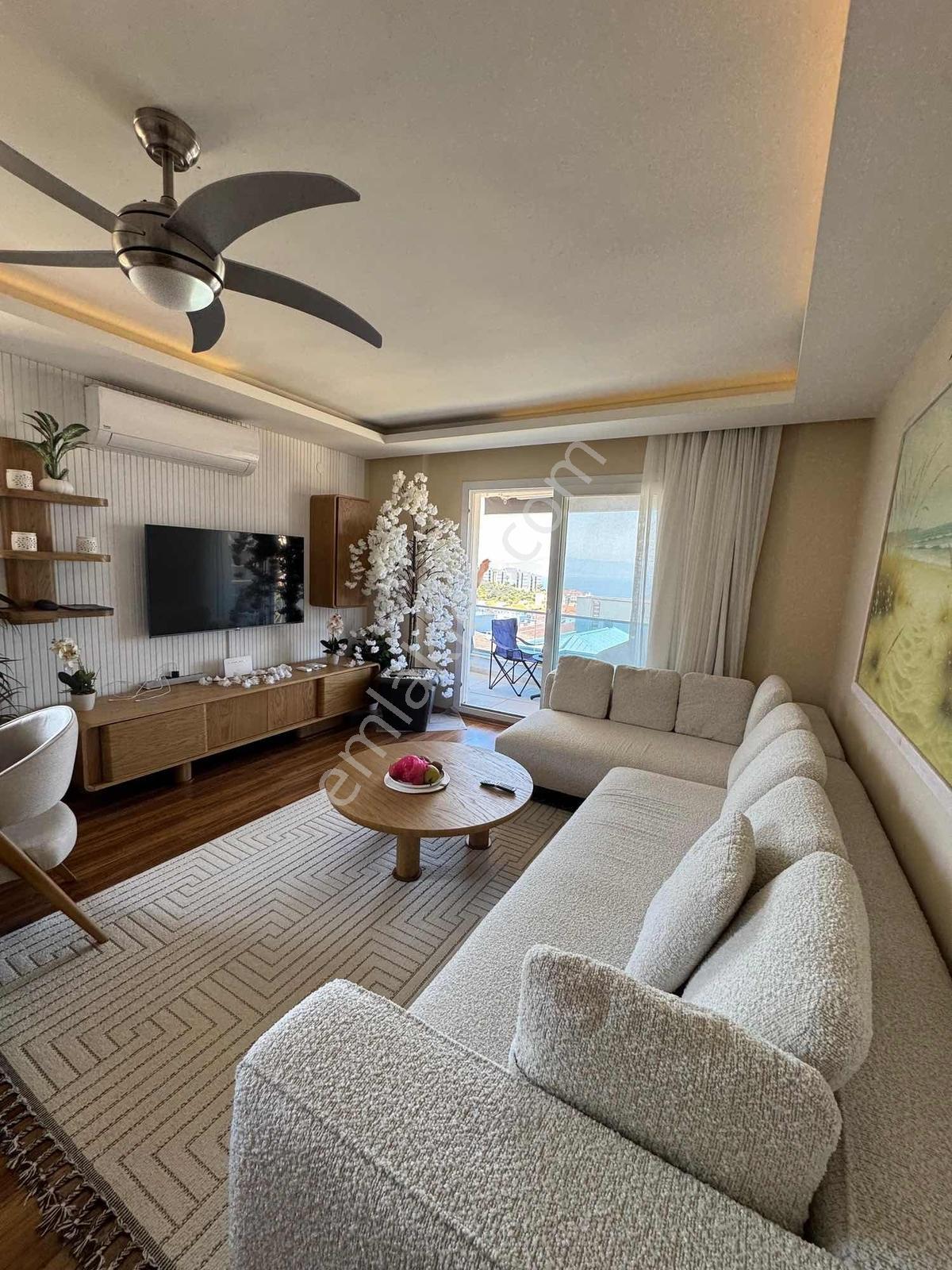 Kuşadasında Ful Deniz Manzaralı 3+1 Eşyalı Satılık Daire - Görsel 15
