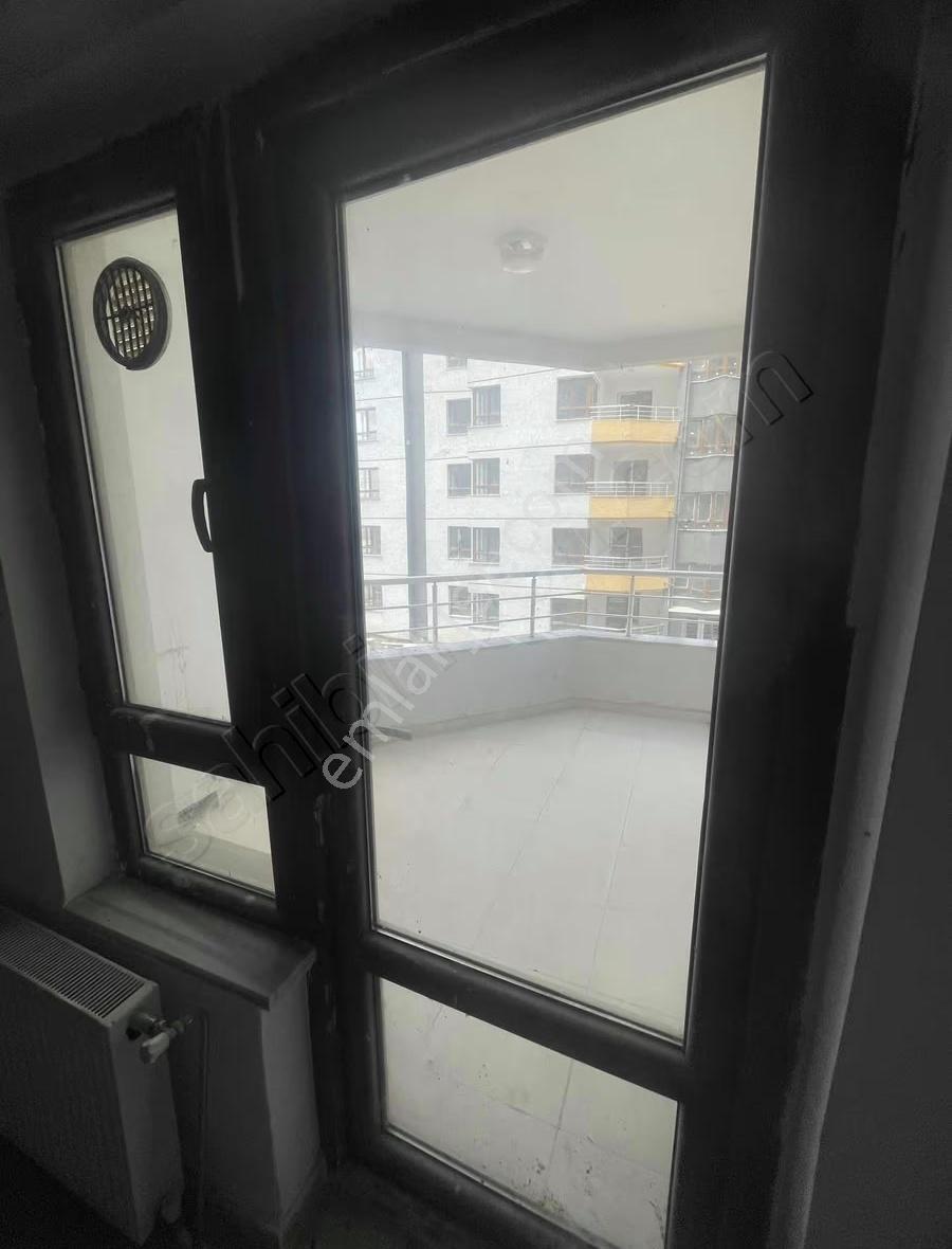 Cadde Üzeri Ara Katta Yapılı Daire - Görsel 20