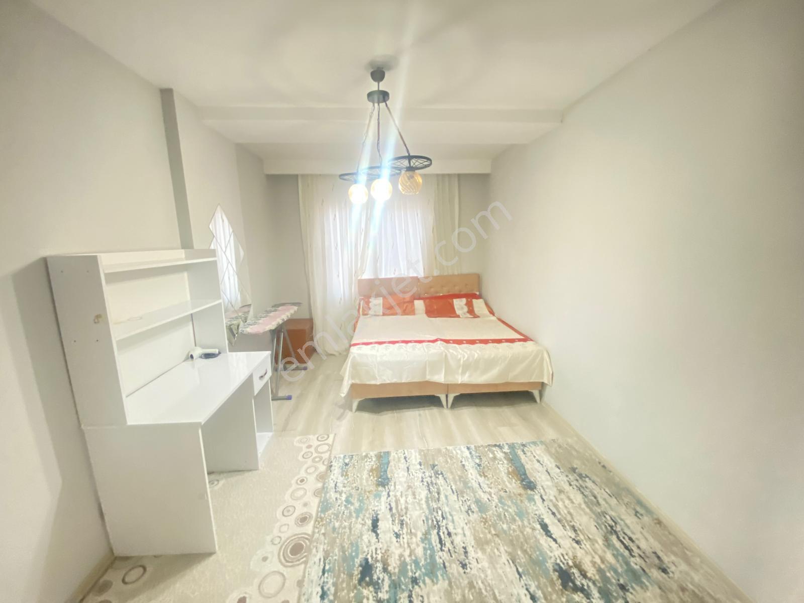 Prestij'den Çiftlikköyde Açık Otoparklı Eşyalı Geniş 1+1 Daire - Görsel 16