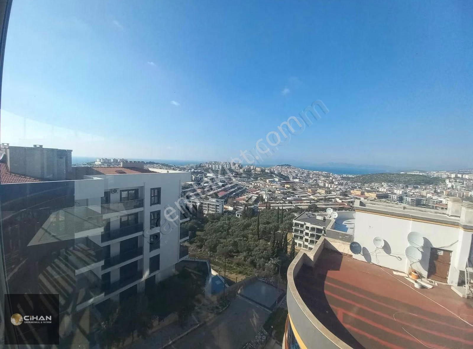 Kuşadasında 3+1 Full Deniz Manzaralı Eşyalı Daire