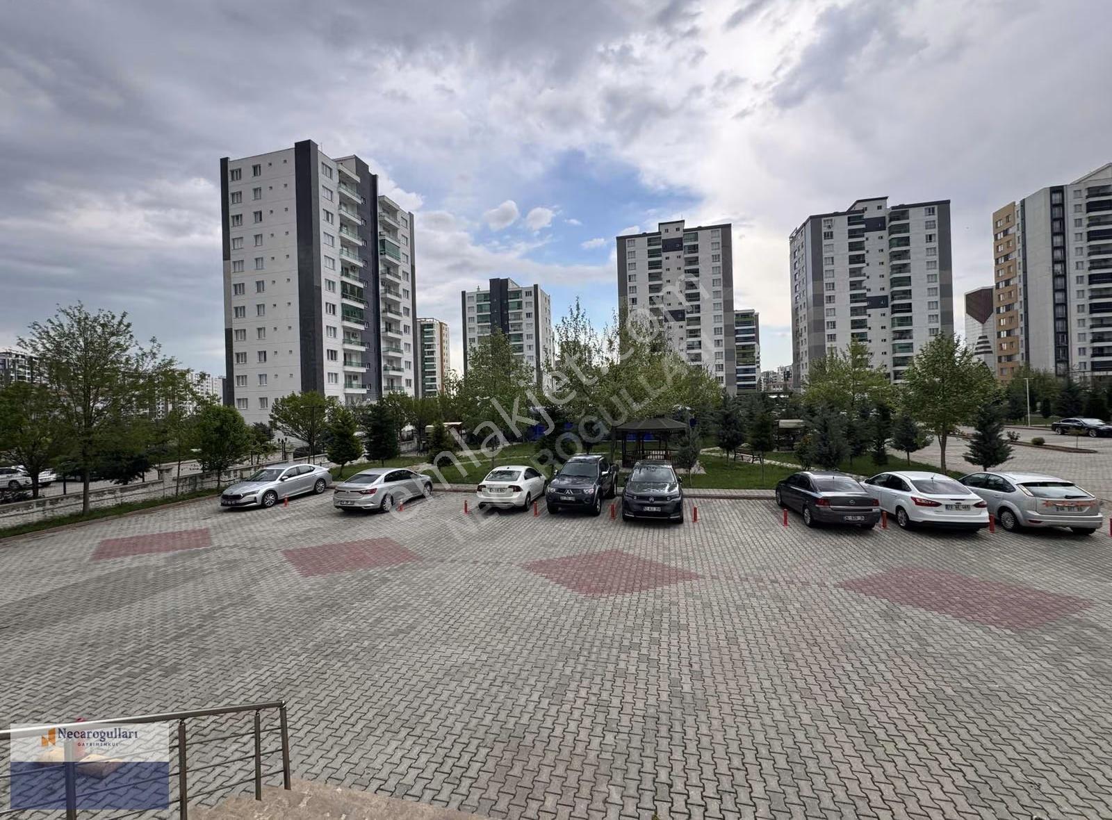 Necaroğullarından Mastfıroş Caddesi Üzeri 3,5+1 Lüks Daire - Görsel 27