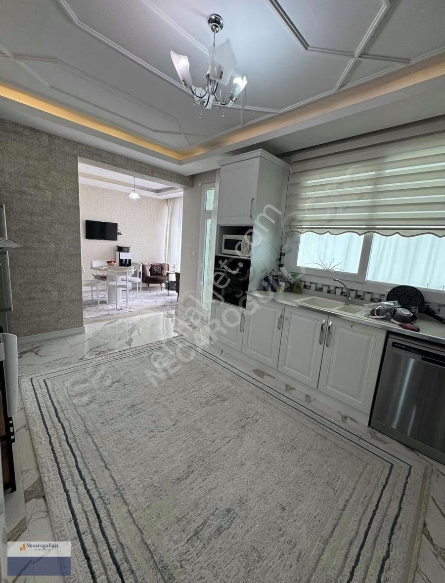Necaroğullarından Mastfıroş Caddesi Üzeri 3,5+1 Lüks Daire - Görsel 11