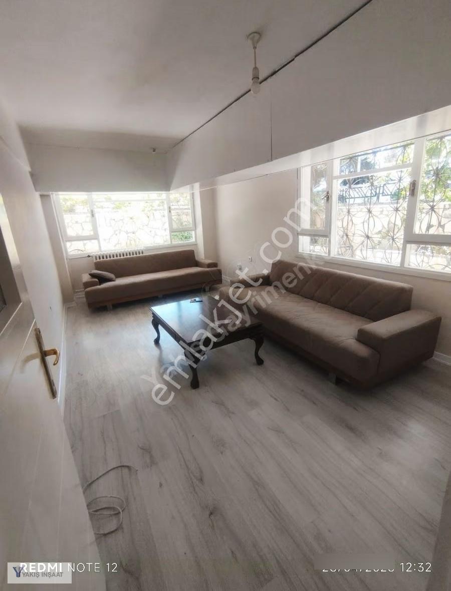 Üç Yol Metro Yakını 2+1 Bakımlı Daire - Görsel 2