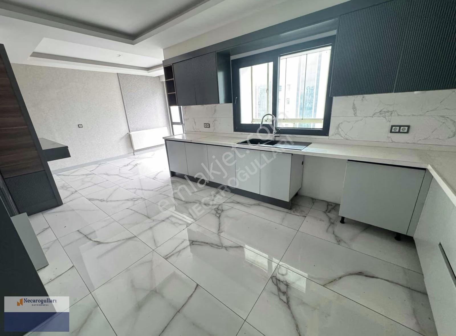 Necaroğullarından Mastfıroş Caddesi Üzeri 3,5+1 Lüks Daire - Görsel 27