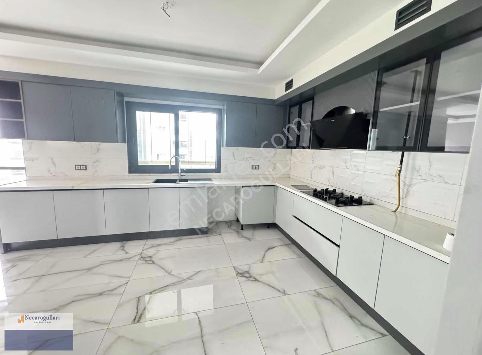 Necaroğullarından Mastfıroş Caddesi Üzeri 3,5+1 Lüks Daire - Görsel 10