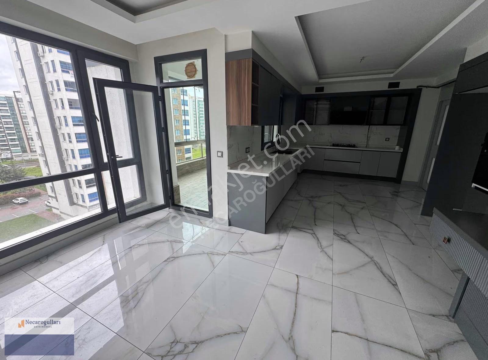 Necaroğullarından Mastfıroş Caddesi Üzeri 3,5+1 Lüks Daire - Görsel 24