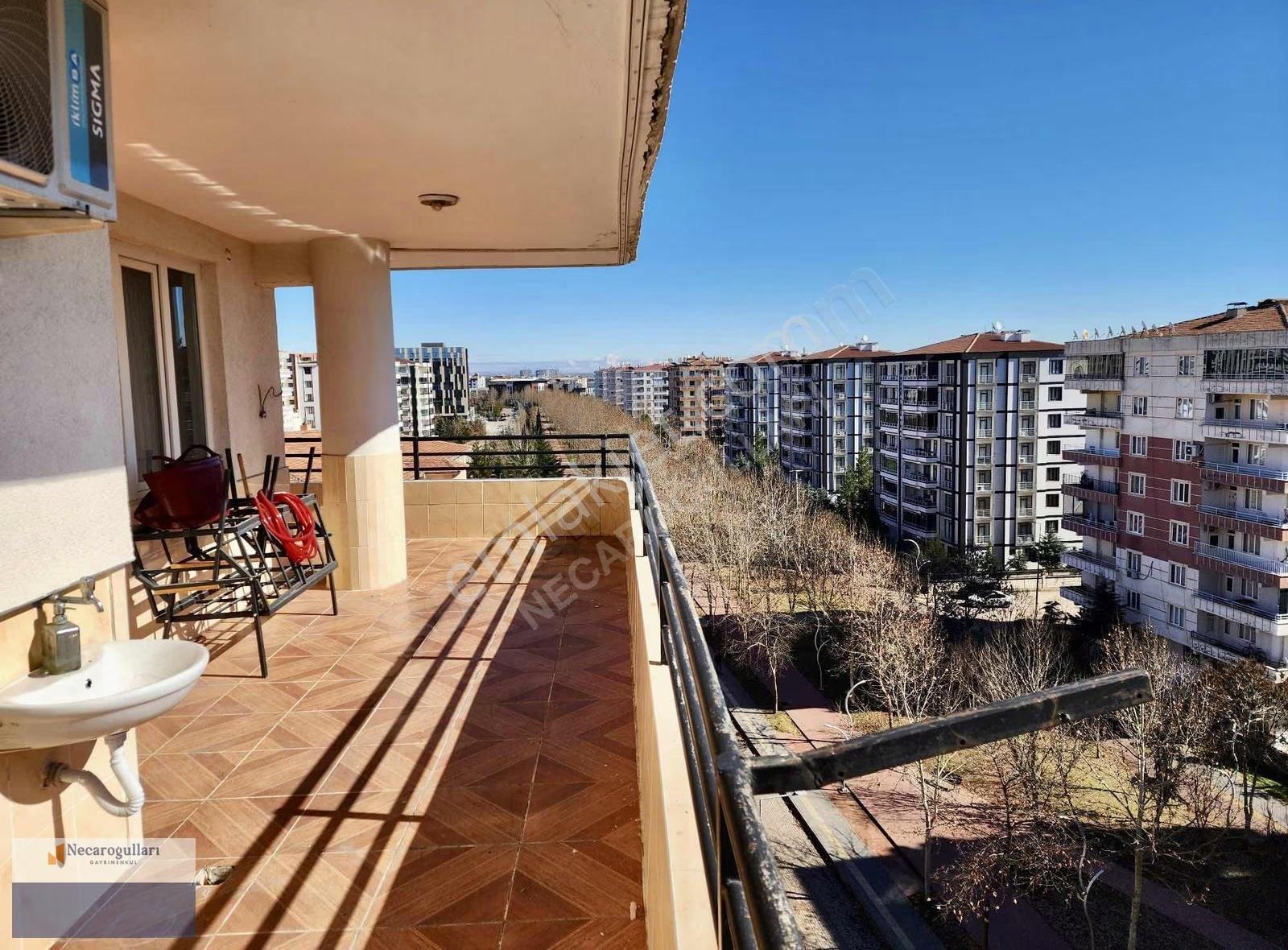 Necaroğullarından Ceylan Avm Karşısı Temiz 3+1 Daire - Görsel 29