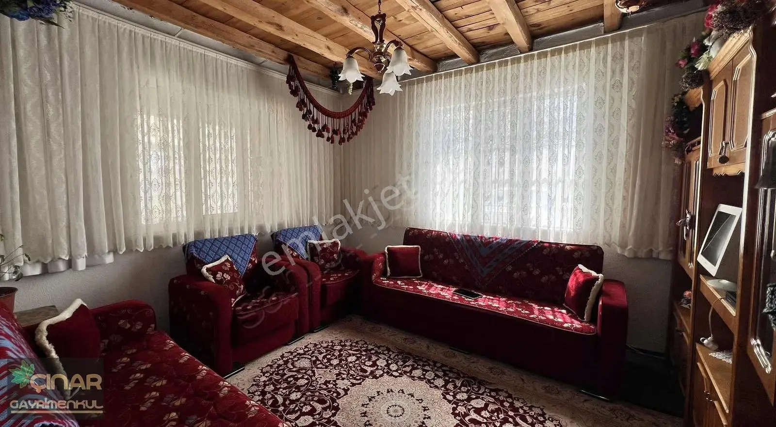 Cırgalan'da 2.250 M2 Arsa Üzerine 2 Adet Satılık Ev Ve Arsası