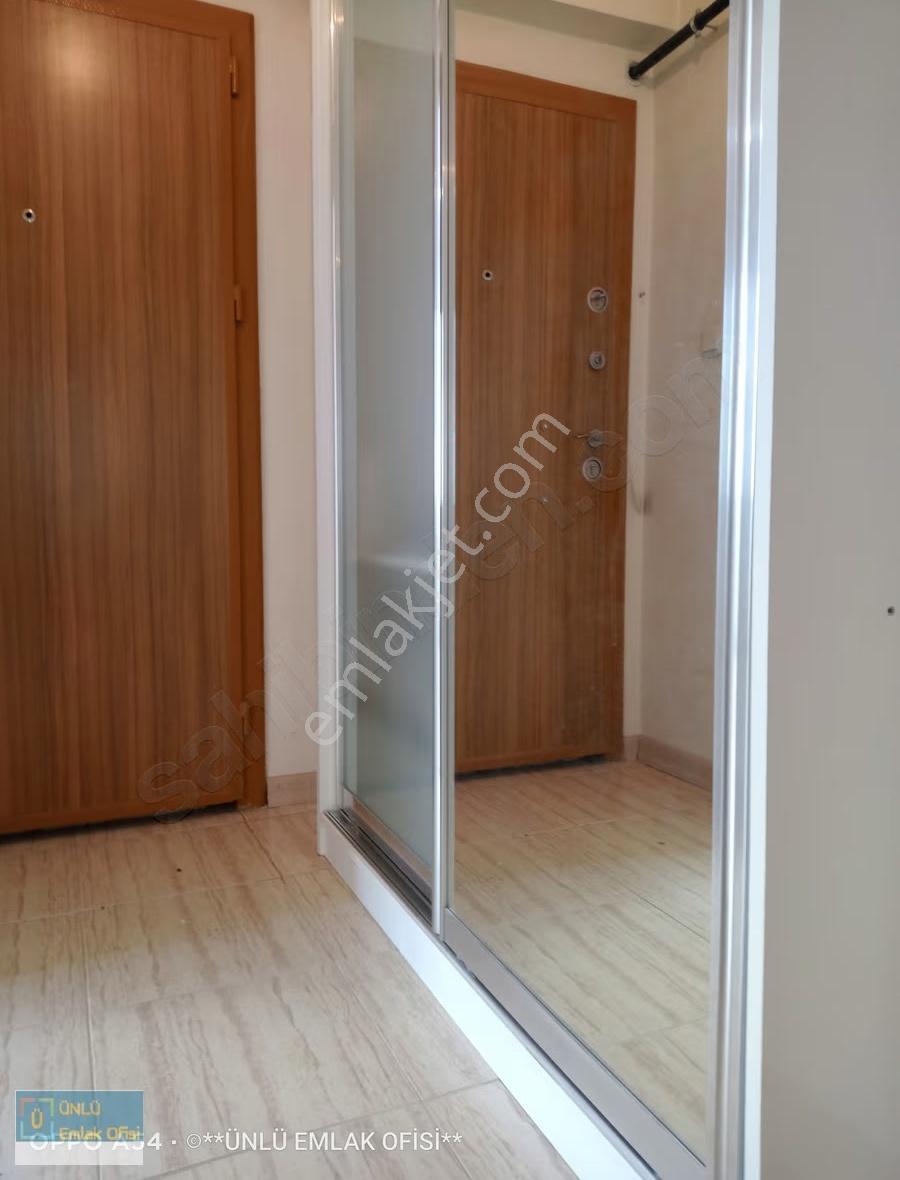 Ünlü Emlaktan Bahçeşehir Koleji Yanında Arakat Manzaralı Kiralık - Görsel 11