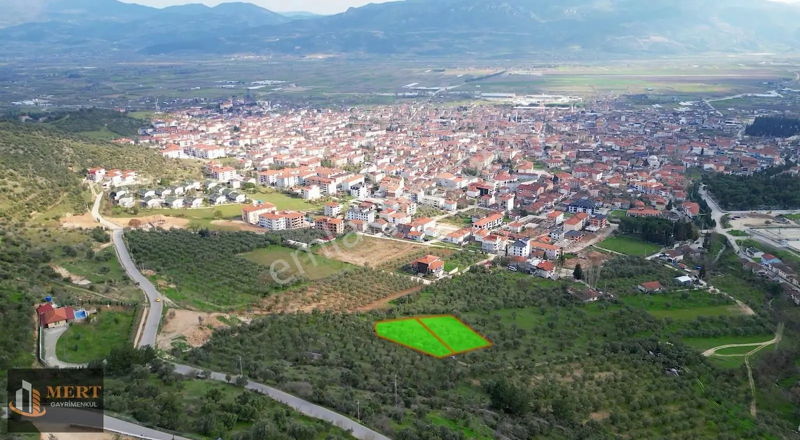 Mert Gayrimenkulden Pamukova Elperekte 2 Adet 4 Kat İmarlı Arsa!