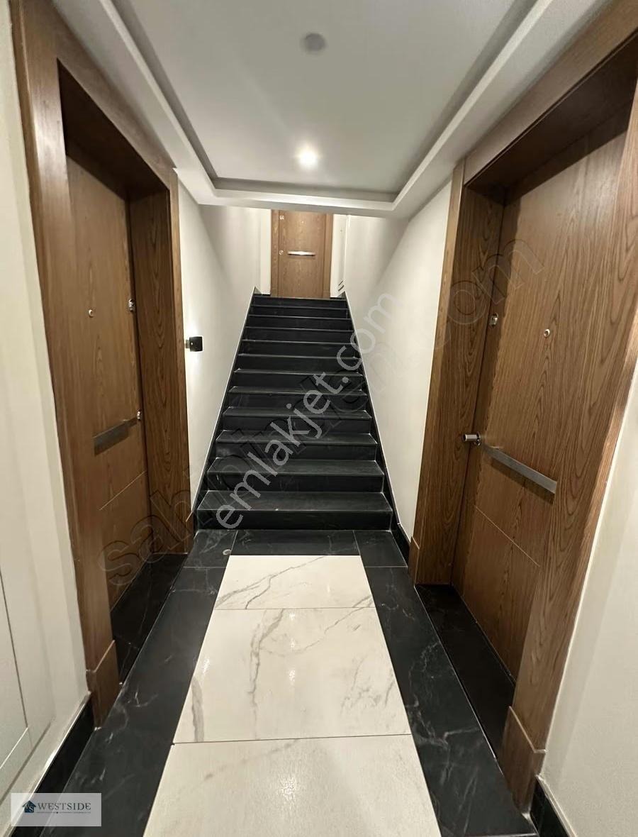 Beyoğlu Taksim 360'ta Hilton Sokağı 2+1 Balkonlu 130m2 Satılık - Görsel 10