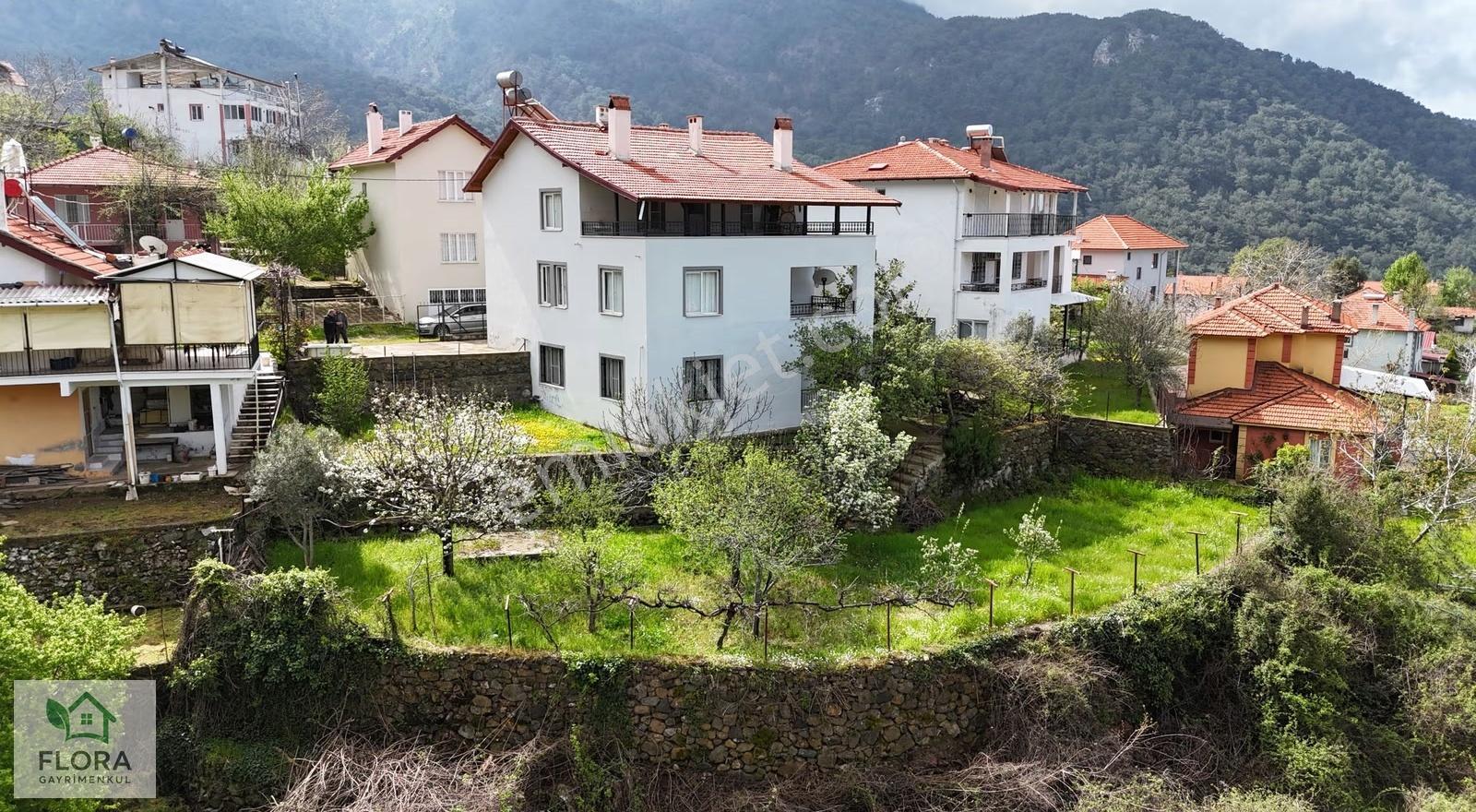 Köyceğiz Ağla Yaylasında 734m² Bahçeli 3 Katlı Müstakil Ev