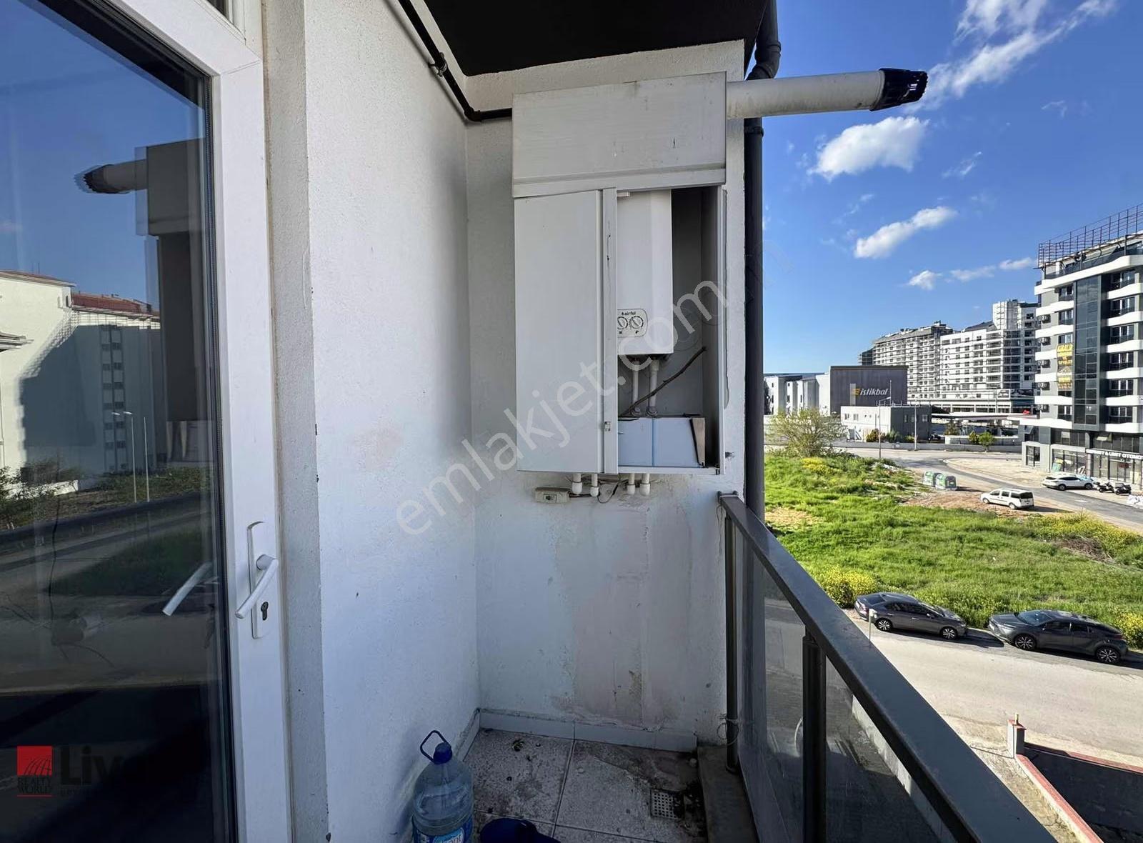 ▓liva Dan Özel New Hastanesi Arkasında Koridorlu Balkonlu 1+1▓ - Görsel 13